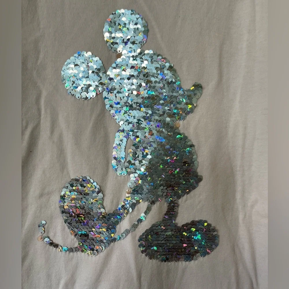 Long sleeve Disney flip shirt, NWT